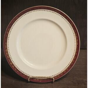 Vtg Alfred Meakin Kingsdale Maroon Luncheon Plate Gold Trim Discontinued 8 7/8"